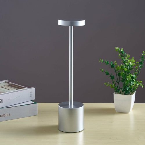 Lampada da tavolo a LED a forma di I in stile nordico per camera da letto