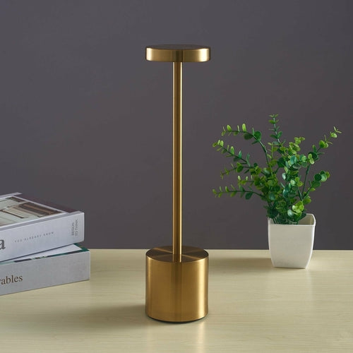 Lampada da tavolo a LED a forma di I in stile nordico per camera da letto